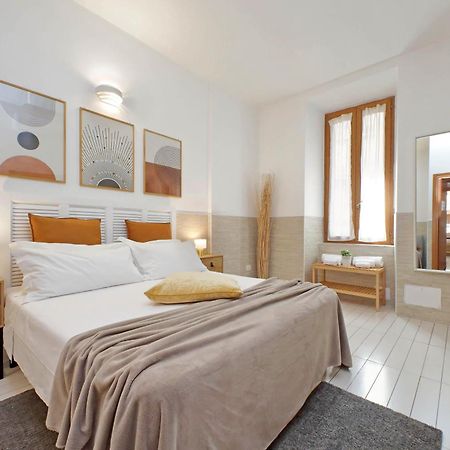 Opera Inn Suites - Rooms And Apartments ローマ エクステリア 写真