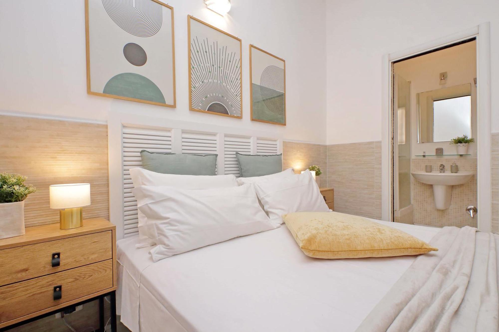 Opera Inn Suites - Rooms And Apartments ローマ エクステリア 写真