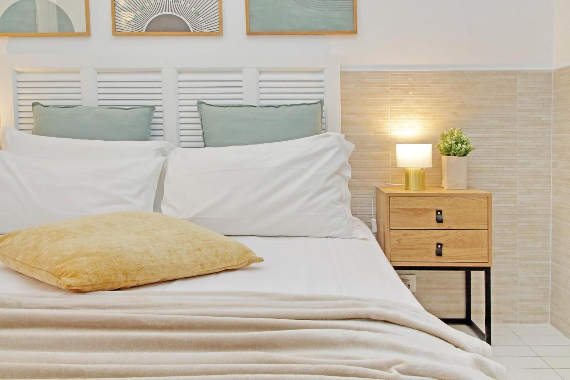 Opera Inn Suites - Rooms And Apartments ローマ エクステリア 写真