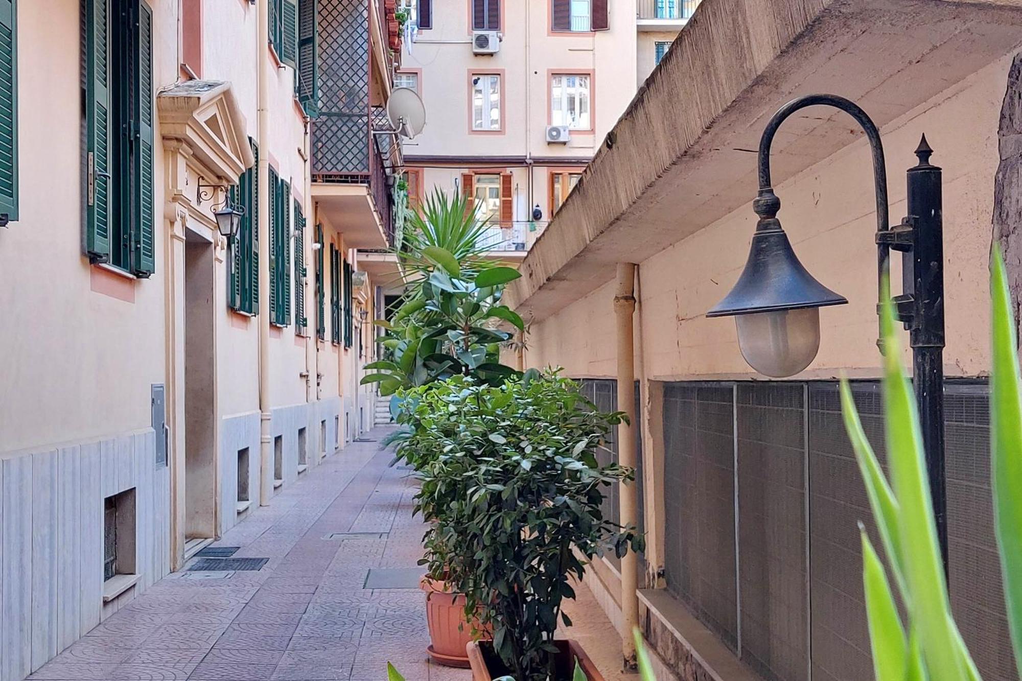 Opera Inn Suites - Rooms And Apartments ローマ エクステリア 写真